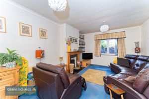Sitting Room- click for photo gallery